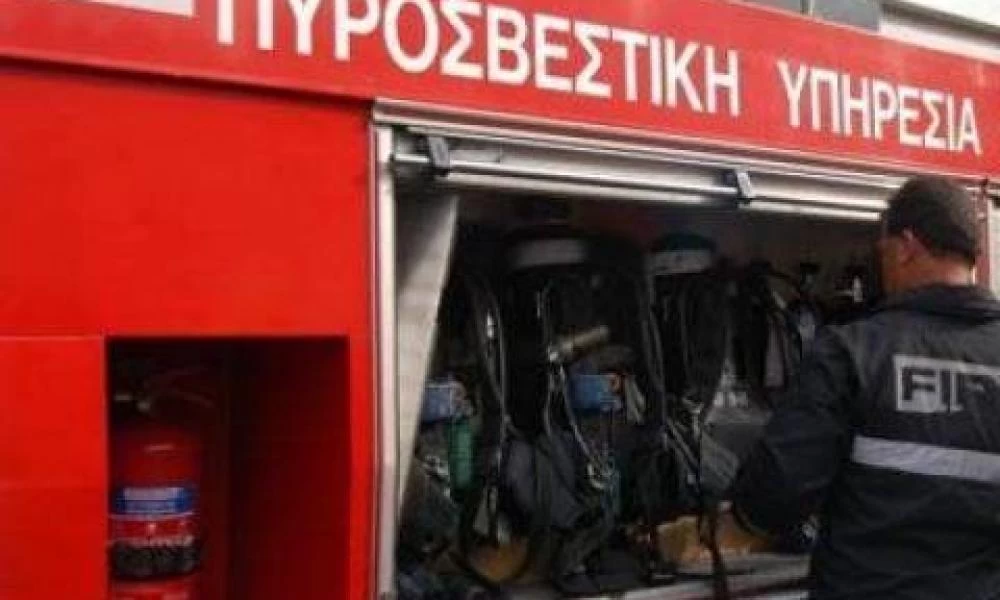 Κόρινθος: Κατασβέστηκε η πυρκαγιά στο Γενικό Νοσοκομείο - Δεν κινδύνευσαν ασθενείς (Βίντεο)